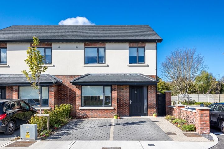 33 Oak Park, Kinsealy Lane, Malahide, Dublin