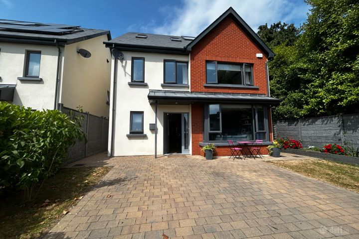 4 Season Park Close, Season Park, Newtownmountkennedy, Co. Wicklow