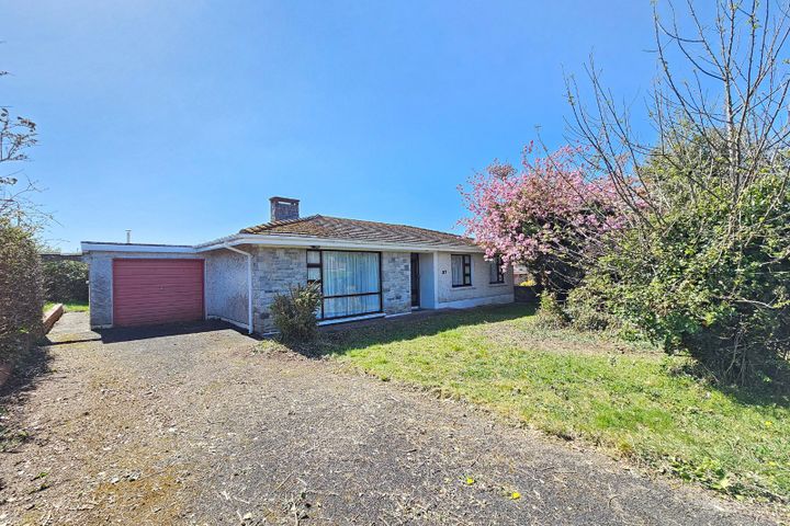 27 Ashfield Park, Gort Road, Ennis, Co. Clare, V95A03V