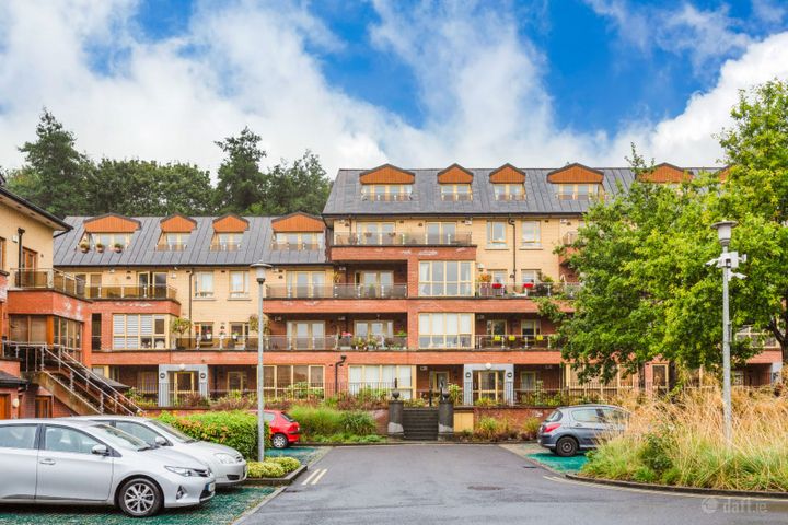 Knockmaree, Saint Laurences Road, Chapelizod, Dublin 20