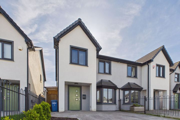 21 Cois Dara, Tullow Road, Carlow Town, Co. Carlow, R93R76E