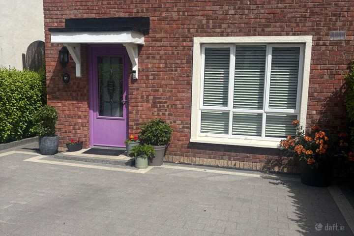 Short term LET only. Saint David'S Park, Beaumont, Dublin 5