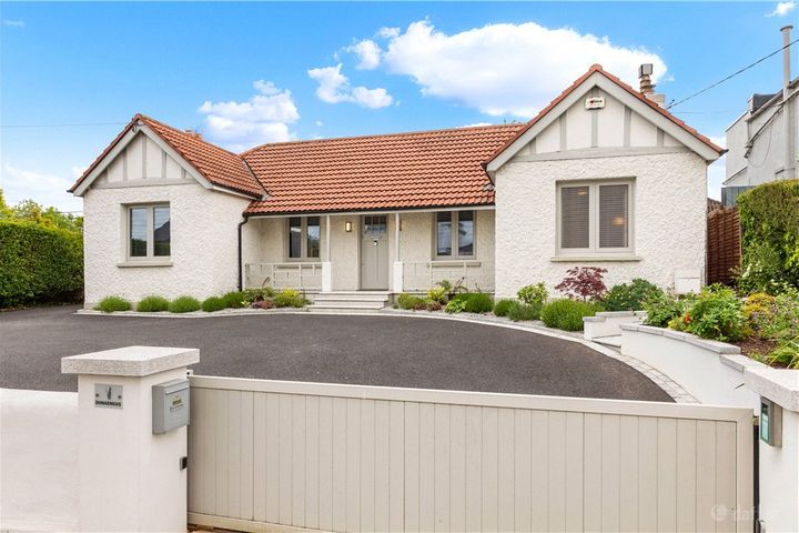 Dunaengus, 1 Seapoint Avenue, Blackrock, Co. Dublin, A94C3W2