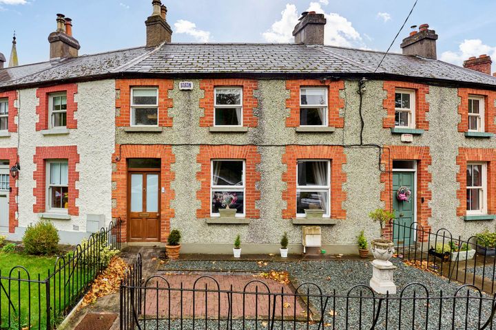 5 Sarsfield Terrace, Lower Main Street, Lucan, Co. Dublin, K78XC64