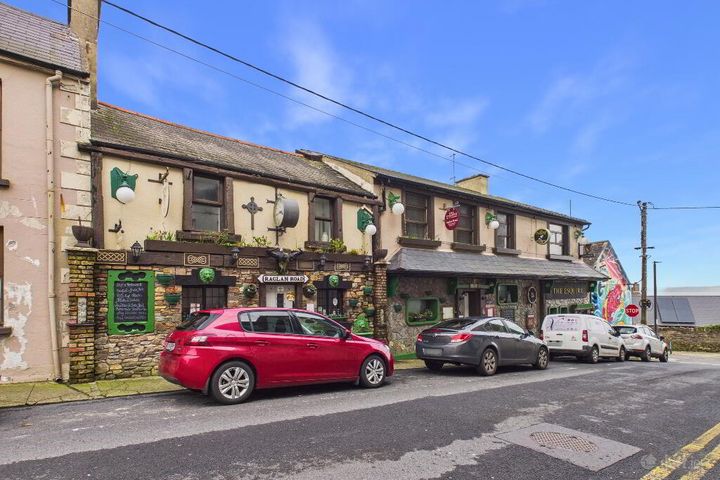 The Esquire / Raglan Road, Little Market Street, Tramore, Co. Waterford, X91N638
