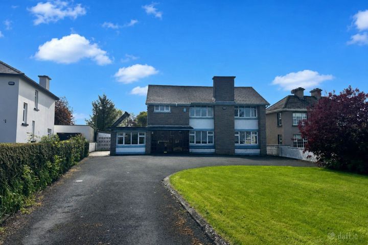 Drumcliff House, Railway Road, Kilmallock, Co. Limerick, V35YH02