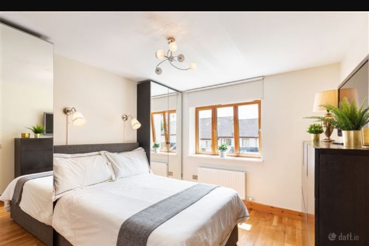 8 Belarmine Vale, Belarmine, Stepaside, Dublin 18