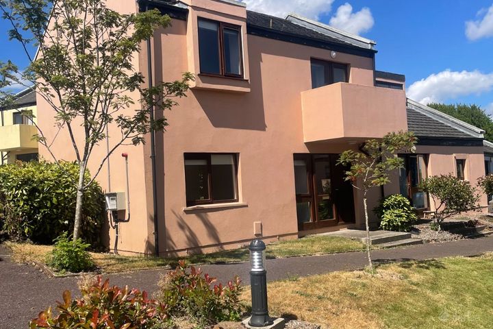 65 Carleton Village, Golf Links Road, Youghal, Co. Cork, P36WT21