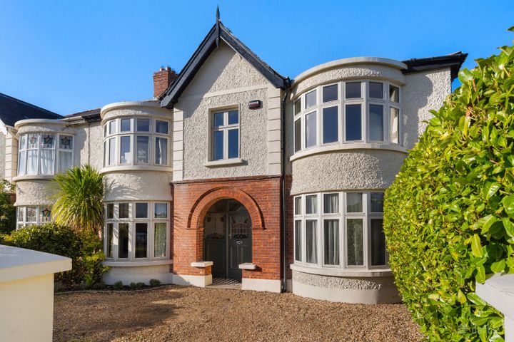 29 St. Alban's Park, Sandymount, Dublin 4, D04 Y4E8