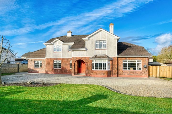 11 Woodlands, N39N4F5