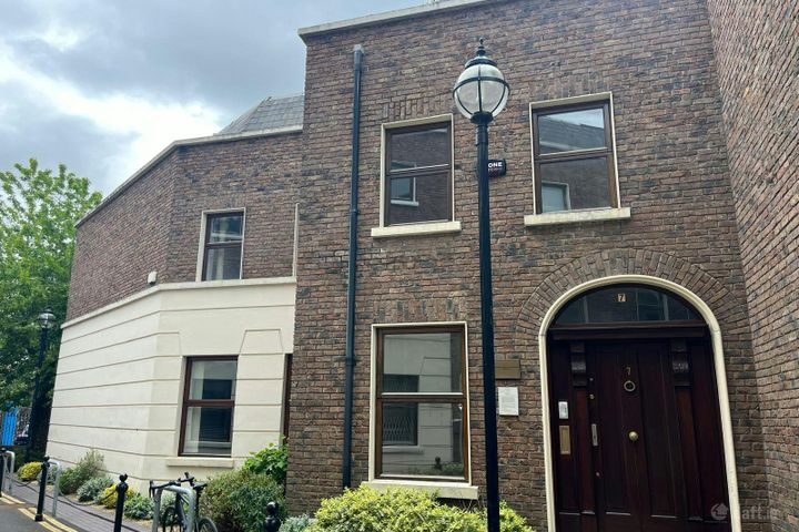 7 Windsor Place, Pembroke Street Lower, Dublin 2