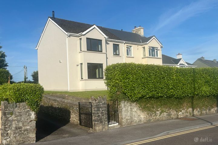 Follain House, Rock Road, Killarney, Co. Kerry, V93FX9Y