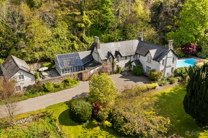 Glenbrook House and Mews, Enniskerry, Co Wicklow, A98N265
