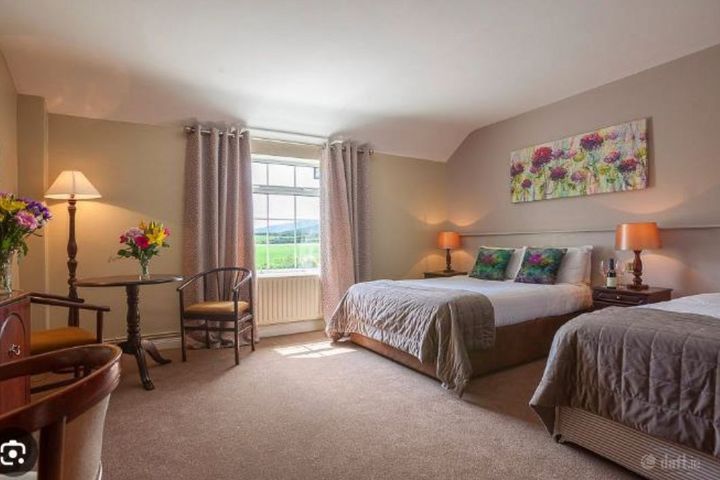 Ballyferriter Village, Ballineanig, Co. Kerry