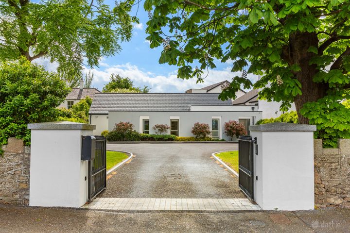 The Farmhouse, Sandyford Village, Sandyford, Dublin 18, D18N23T