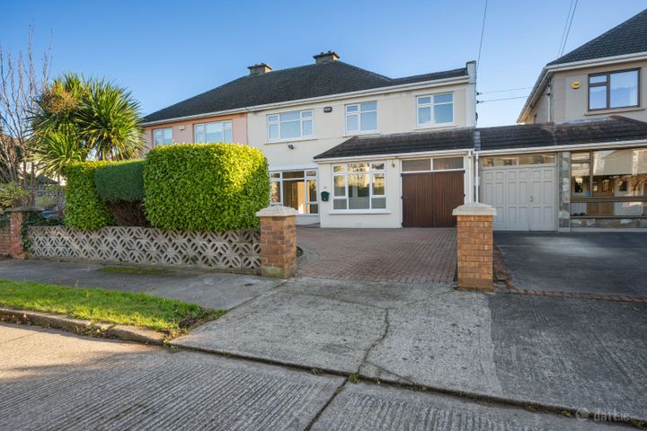24 Pinewood Crescent, Glasnevin, Dublin 11, D11FY92