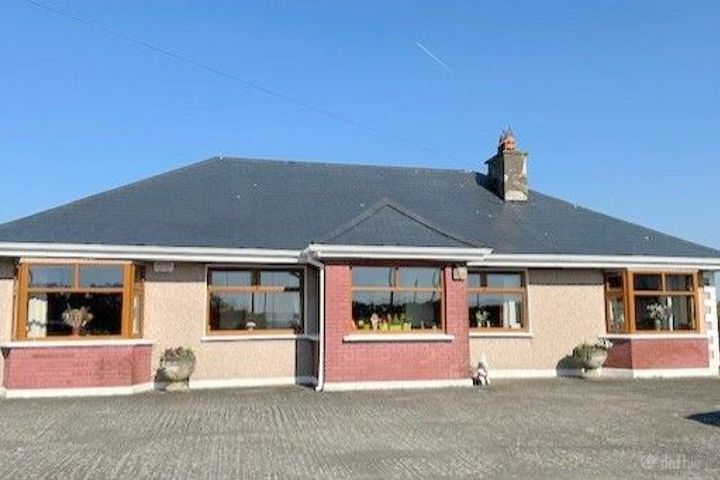 Thurles Road, Littleton, Thurles, Co. Tipperary, E41RF77