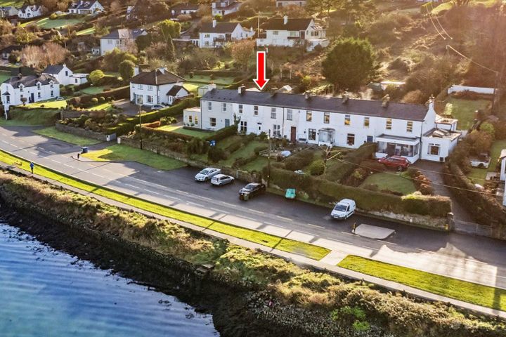 2 Clifton Terrace, Lower Aghada, Midleton, Co. Cork, P25W582