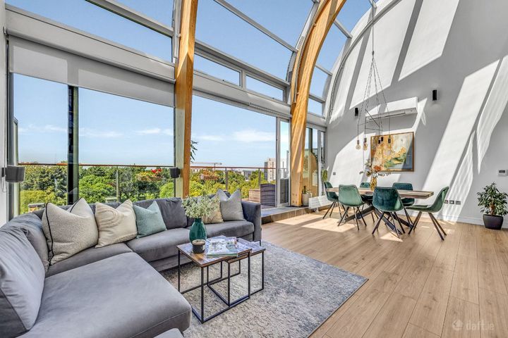  201 The Links, Elm Park, Merrion, Dublin 4, D04W523