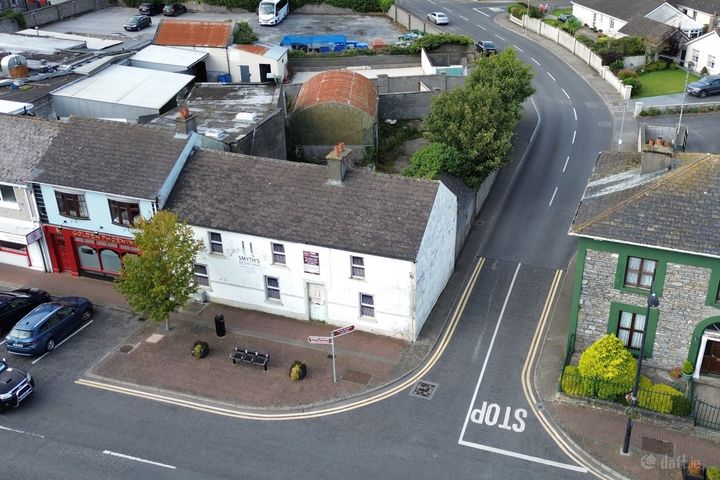Main Street/Boreen Braddach, Kinnegad, Co. Westmeath