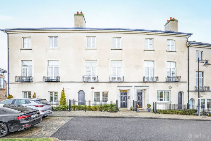 35 The Crescent, Robswall, Malahide, Co. Dublin, K36RR70