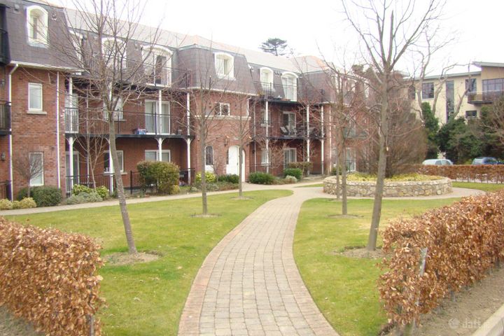 Castle Lawn, Stepaside, Dublin 18