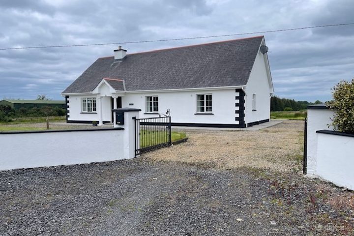 Aras Cuilinn, Breanamore, Loughglynn, Roscommon