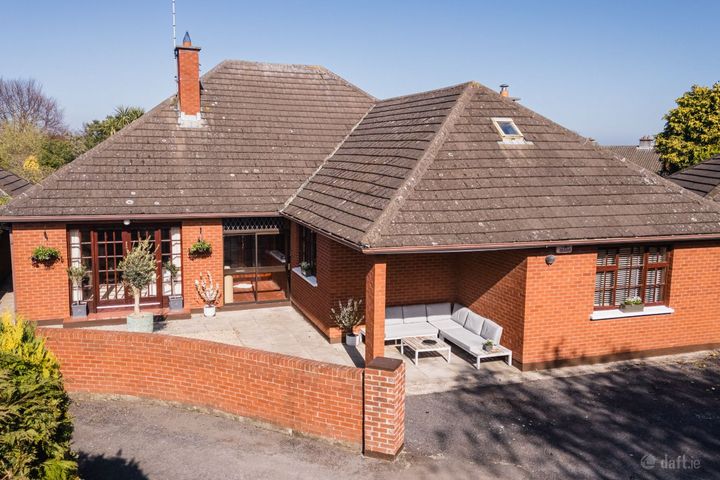 2 The Orchard, Newtownpark Ave, Blackrock, Dublin