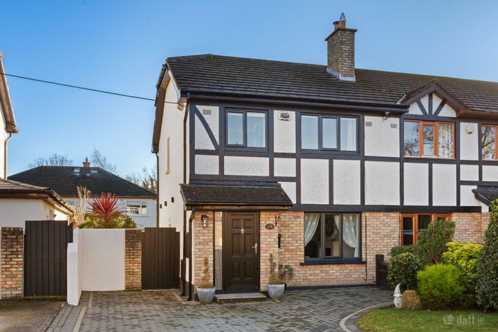 13 Sycamore Grove, Westminster Park, Foxrock, Dublin 18, D18X4Y0
