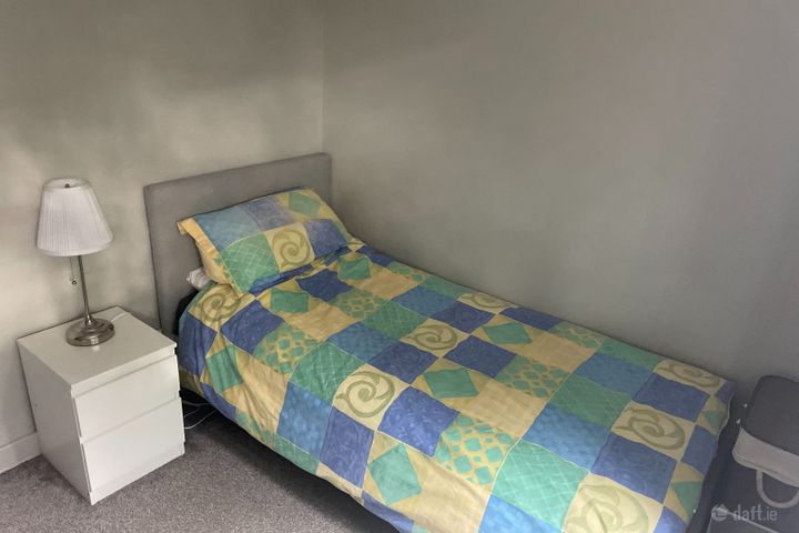 UCD Bus Stop, Donnybrook, 3 MINUTES AWAY FROM UCD, Donnybrook, Dublin 4