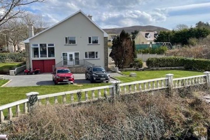 Ardrinane House, Lower Main Street, Annascaul, Anascaul, Co. Kerry, V92F792