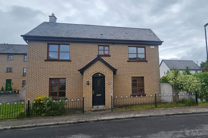 8 The Court, Cnoc Na Greine, Kilcullen, Co. Kildare, R56EY49