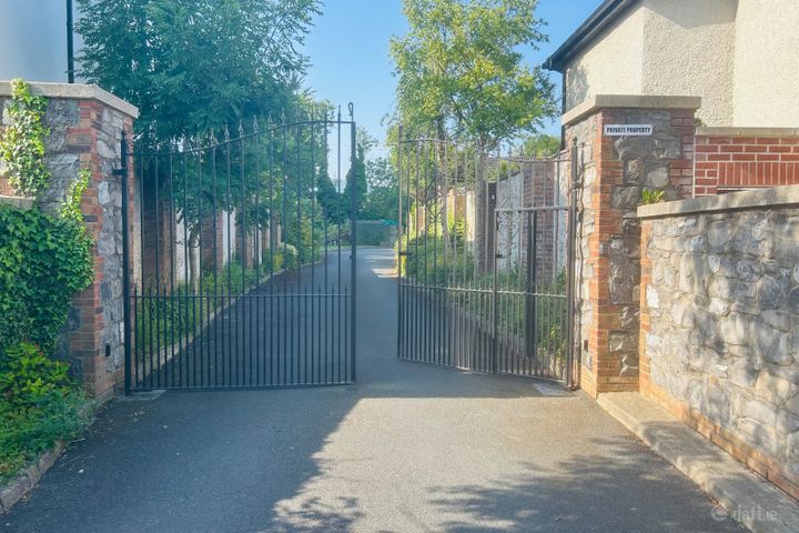 7 Acorn Lane , Dundrum, Co. Dublin