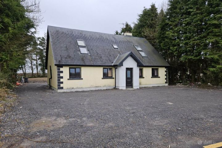 Longford Hill, Mountbellew, Co. Galway, H53KH42
