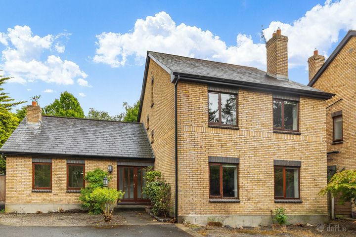 2 Four Oaks, Oaklands Crescent, Rathgar, Dublin 6, D06 VF29