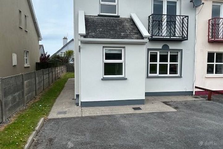 8 Greenfield Park, Lahinch, Lahinch, Co. Clare