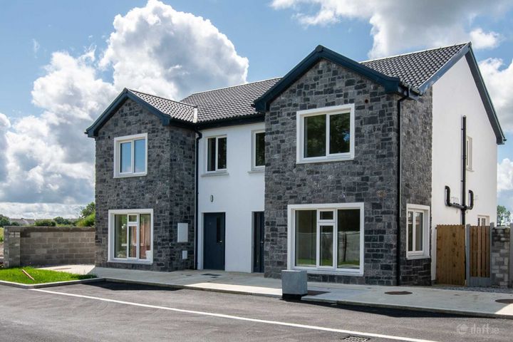 Pairc Cluain Ghamhna, Athlone, Co. Roscommon, N37K8F5