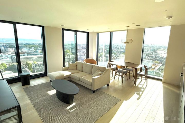 Apartment 1404, The Residence, College Square, Tara Street, Dublin 2