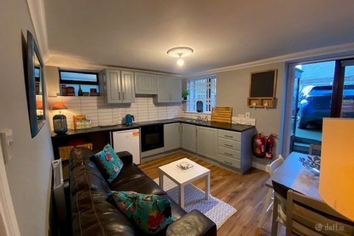   25 Saint Laurence Street, Drogheda, Co. Louth