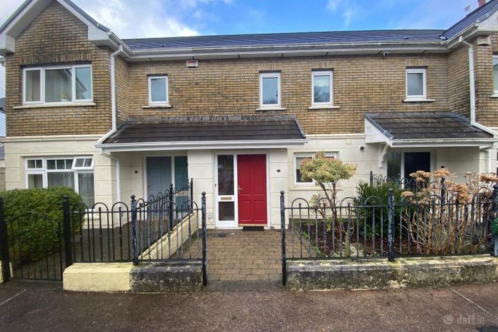 8 Rowan Hill, Mount Oval Village, Rochestown, Co. Cork, T12FD2P