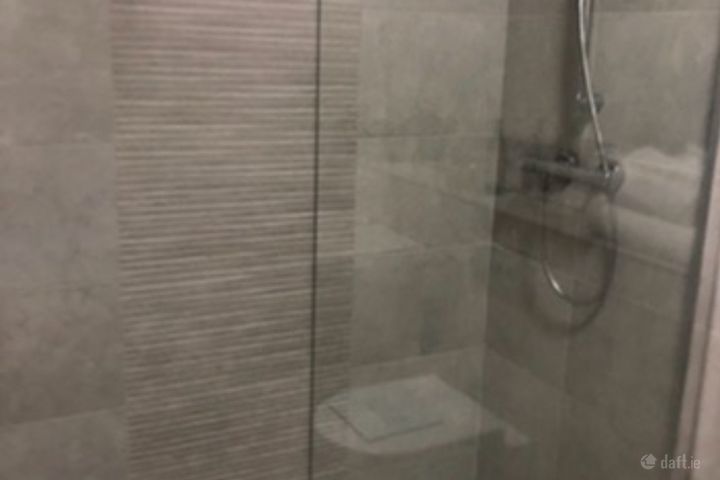 1 Main Road, Dublin 4