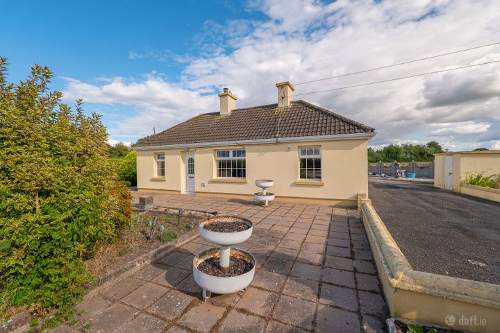 The Cobbs, Templemore, Co. Tipperary, E41NX32