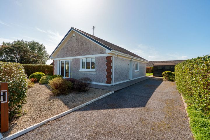 42 Summerdale Lawn, Ballyclamasy, Youghal, Co. Cork, P36R596