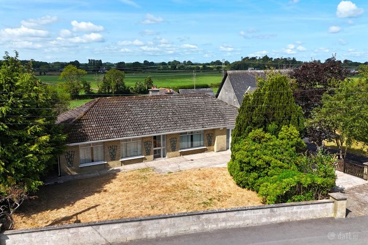 Buttevant Road, Charleville, Co. Cork, P56TK44