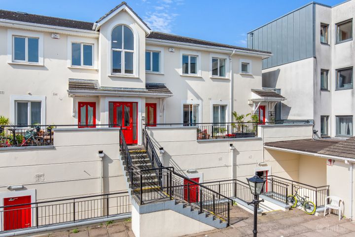 24 Saint Helen's Court, George's Street Lower, Dun Laoghaire, Co Dublin, A96Y288