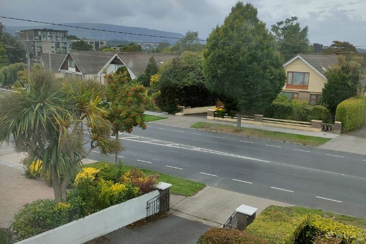 Ensuit Large Flat Near Killiney Shopping Center, Avondale Road, Killiney, Co. Dublin, Glenageary, Co. Dublin