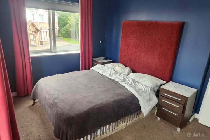 Glamourwood, 17 Burnside Lane, Dublin 9