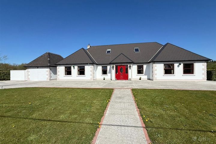 Lismulgee, Carracastle, Charlestown, Mayo, F45XV78