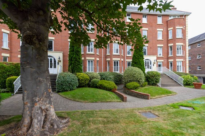 Apartment 25, Radcliff Hall, Saint John`s Road, Sandymount, Dublin 4, Co. Dublin