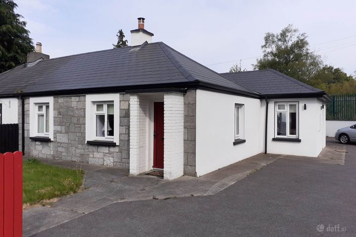 7 Riverside Place, Old Galway Road, Athlone, Co. Westmeath